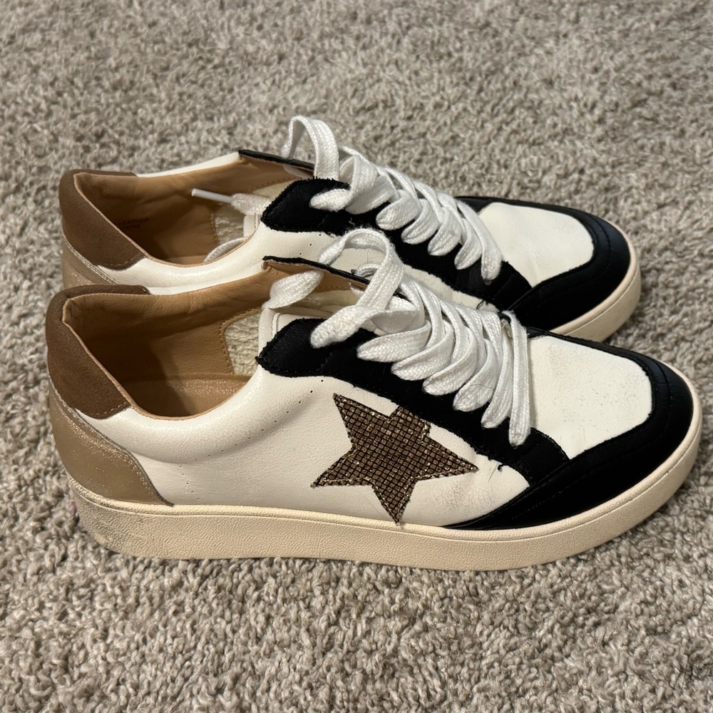 Oasis Society Californa Vegan Leather Women's Sneakers Star Black White